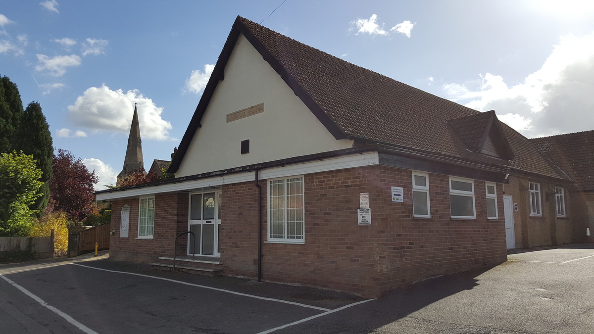 2017 Front of Hall in Gardenia Livery